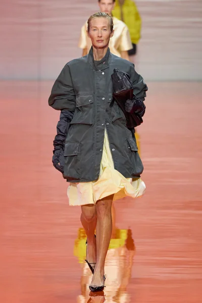 Look 30